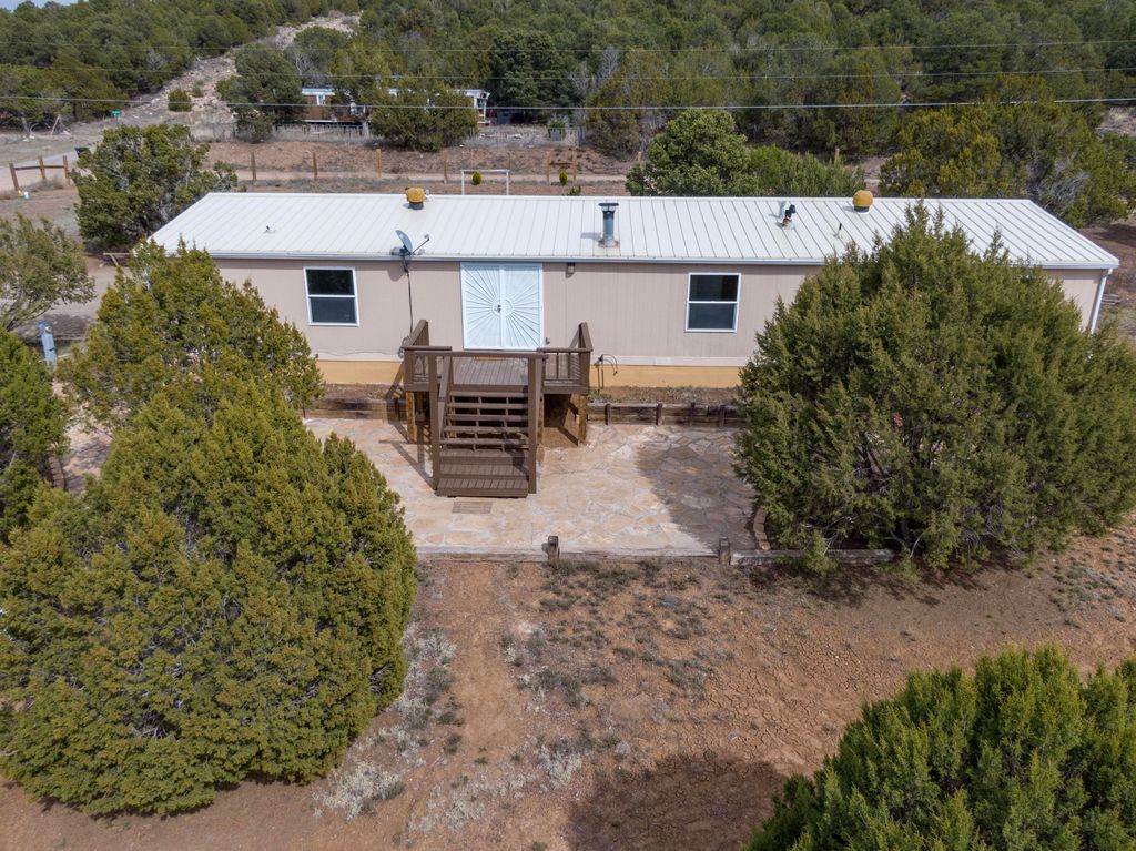 60 East Trl, Edgewood, NM 4 Bed, 2 Bath Mobile / Manufactured 61