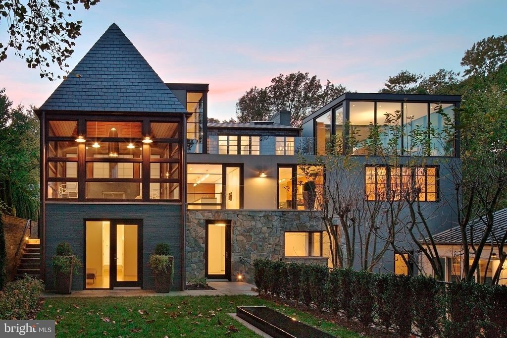 5063 Overlook Rd NW, Washington, DC 20016