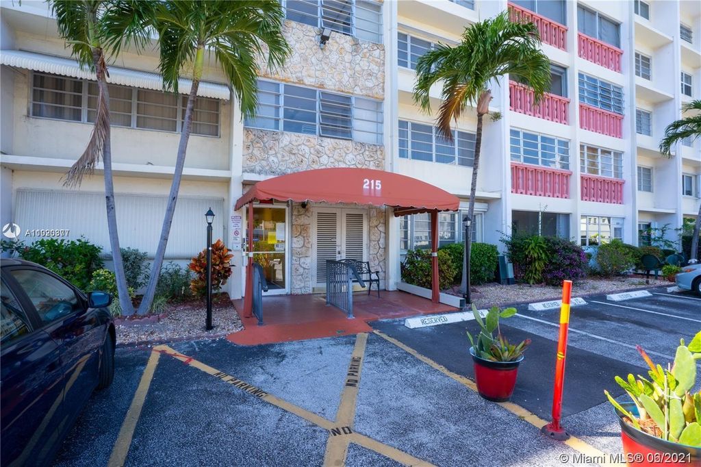 215 SE 3rd Ave #502B, Hallandale Beach, FL 33009