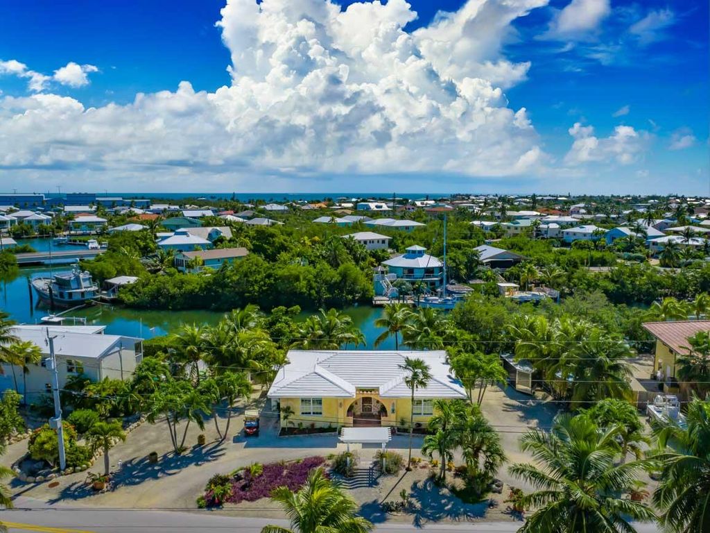 2701 Sombrero Blvd, Marathon, FL 33050