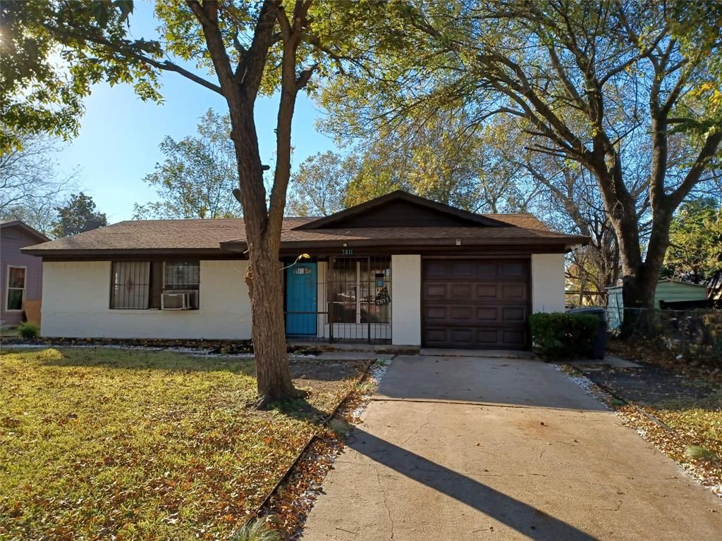 7811 Larchridge Dr, Dallas, TX 75232