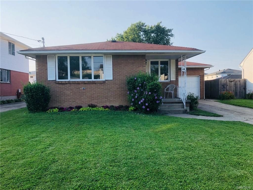 44 Majestic Ter, Lackawanna, NY 14218