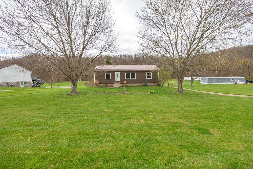 18530 State Route 327, Laurelville, OH 43135