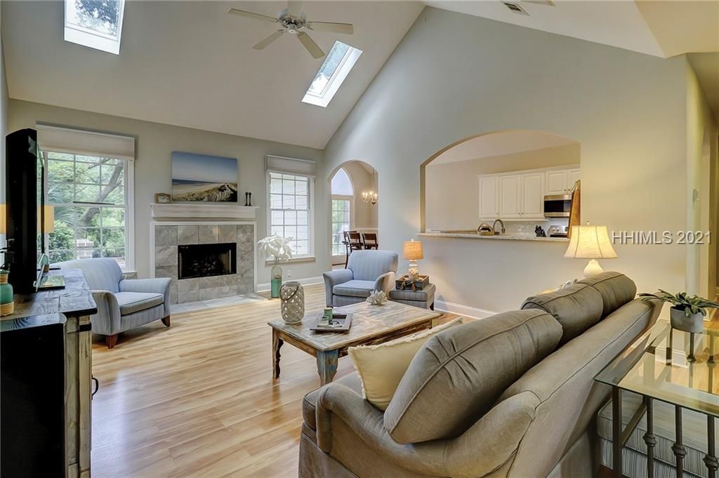 32 Old House Creek Dr, Hilton Head Island, SC 29926