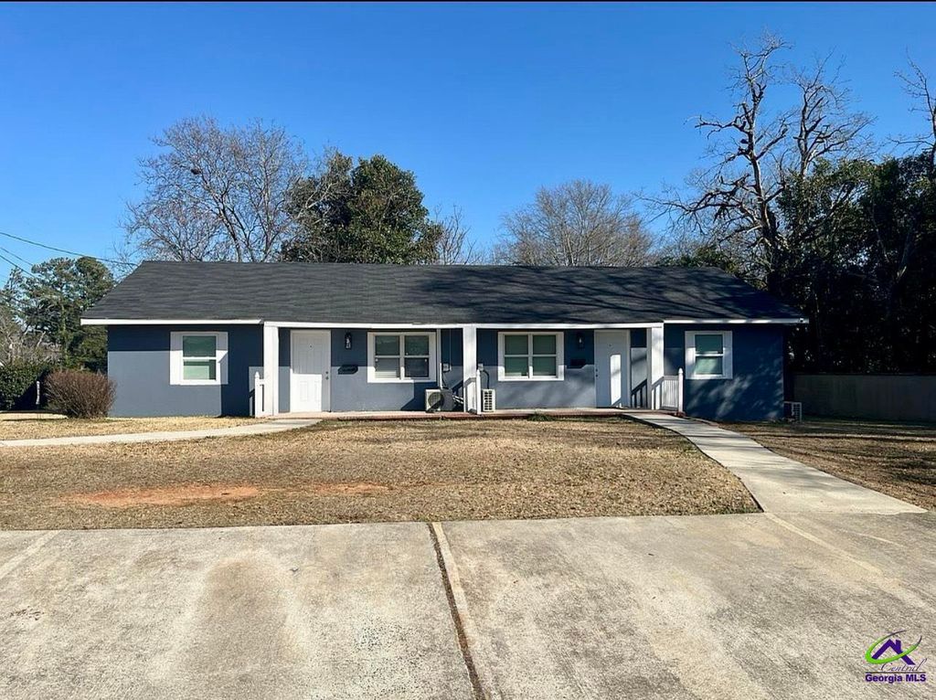 363 Woolfolk St, Macon, GA 31217