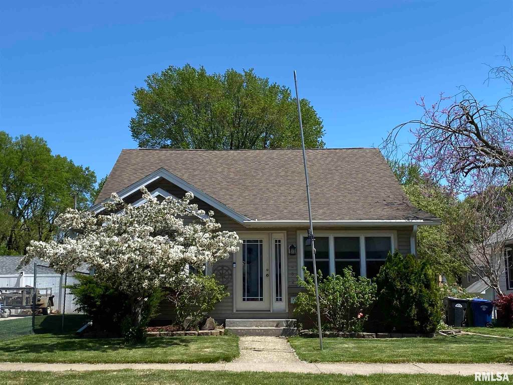 262 18th Pl, Clinton, IA 52732 Trulia