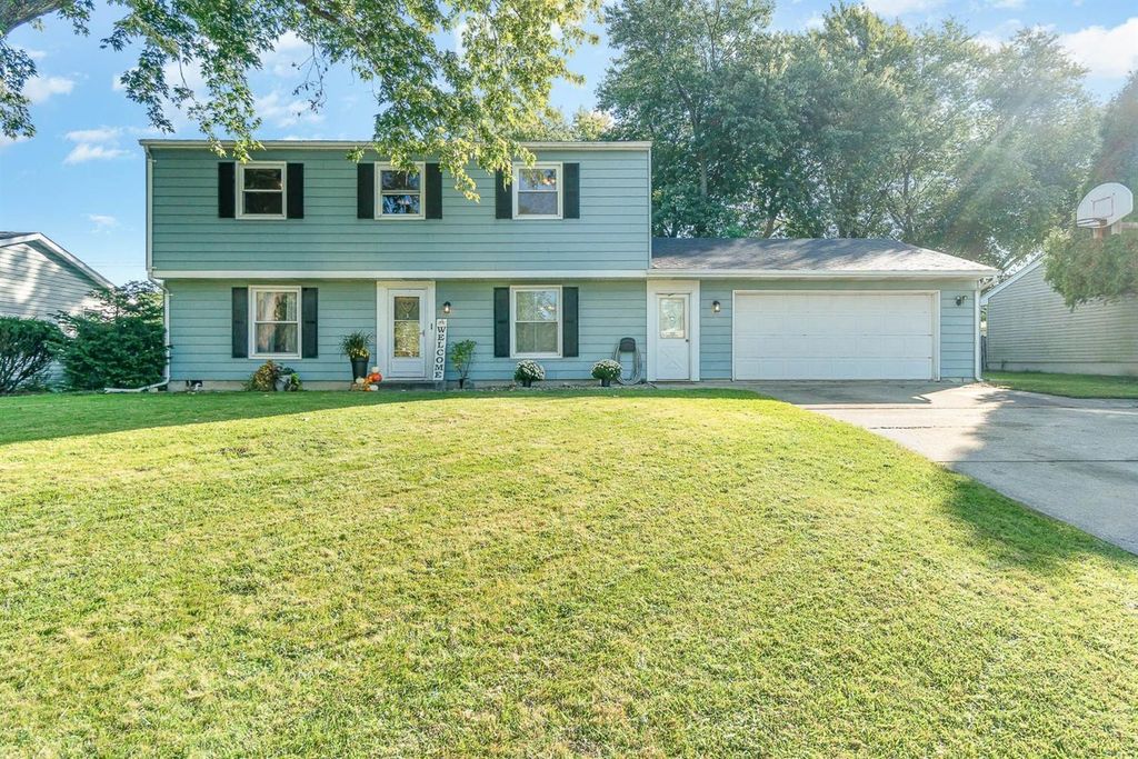769 Timberline Pkwy, Valparaiso, IN 46385