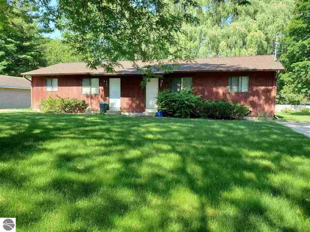 1332 Ridge Rd, Mount Pleasant, MI 48858 MLS 1888635 1332 Ridge Rd, Mount Pleasant, MI 48858 MLS 1888635