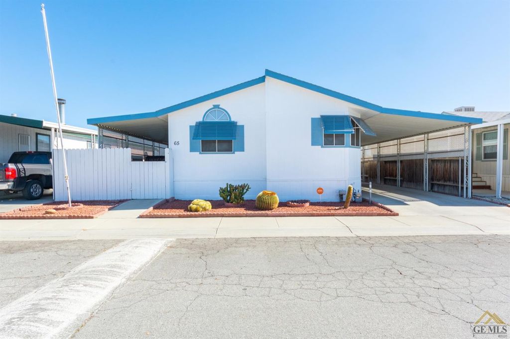 1225 Taft Hwy 65, Bakersfield, CA 93307 3 Bed, 2 Bath Mobile