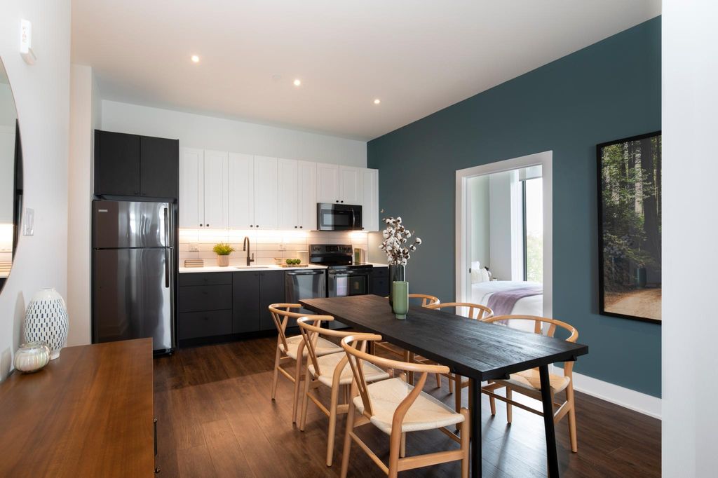 780 S 52nd St, Philadelphia, PA 19143