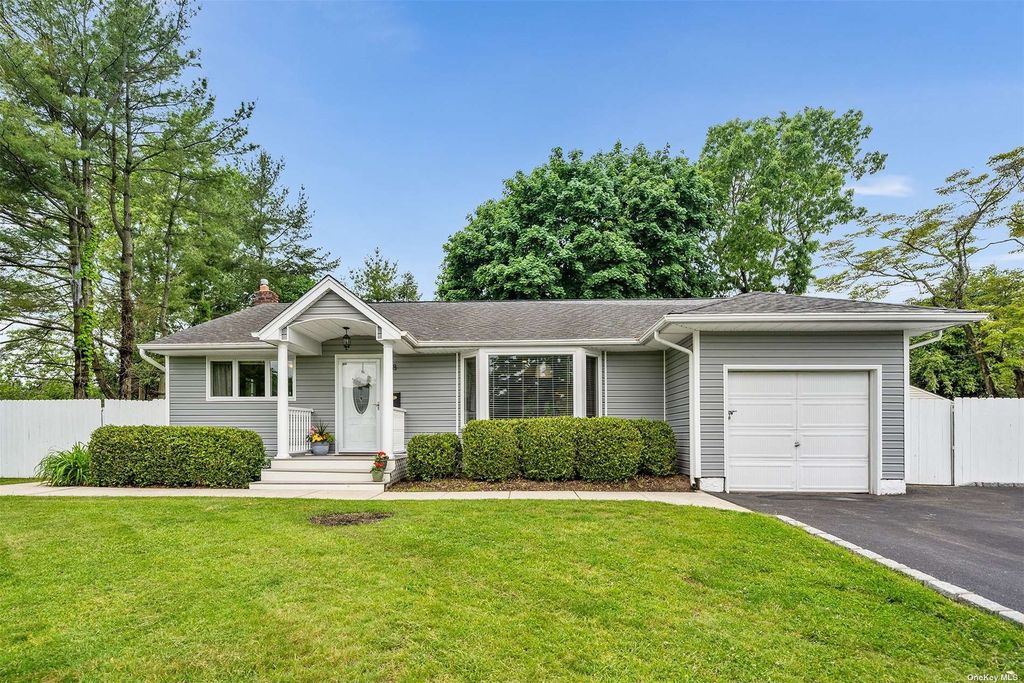 8 Magnolia Drive, Commack, NY 11725 Trulia