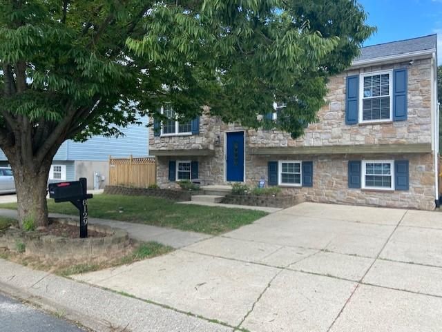 8129 Santa Fe Dr, Severn, MD 21144