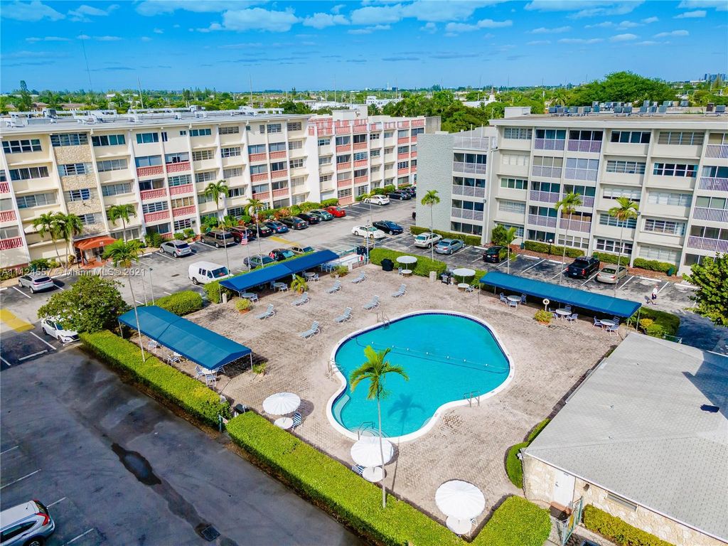 215 SE 3rd Ave #308C, Hallandale Beach, FL 33009