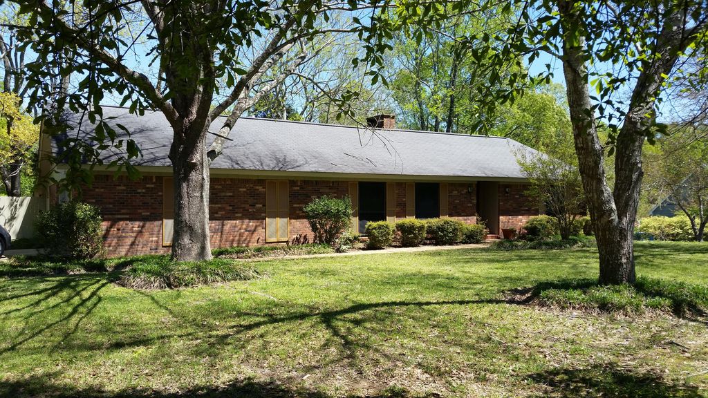 1054 San Marcos Dr, Starkville, MS 3 Bed, 2 Bath Single 1054 San Marcos Dr, Starkville, MS 3 Bed, 2 Bath Single