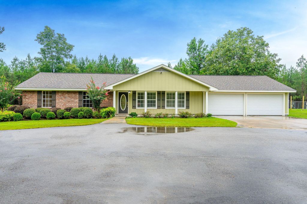 34 Munn Rd, Sumrall, MS 3 Bed, 2 Bath SingleFamily Home 28 Photos