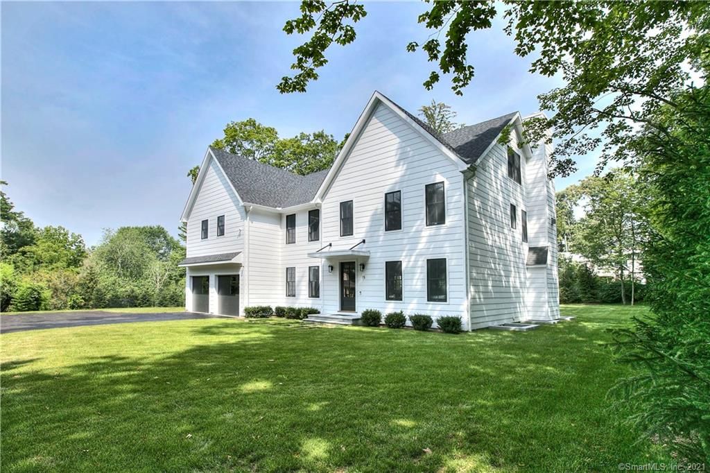15 Maple Ave N, Westport, CT 06880