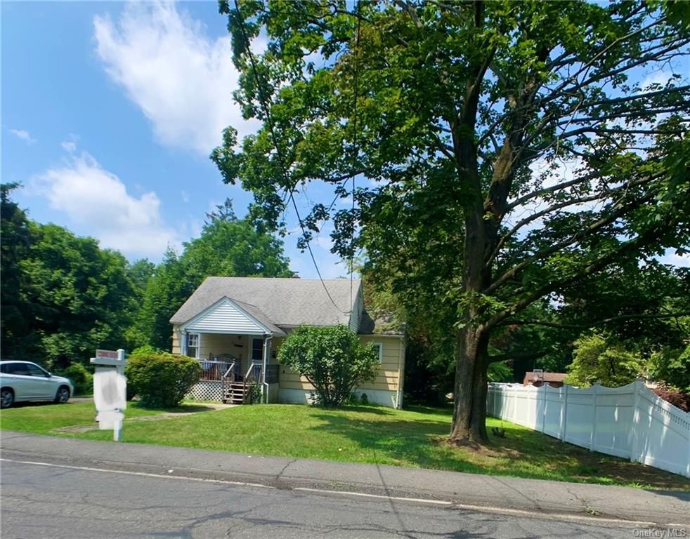 15 Blauvelt Rd, Nanuet, NY 10954