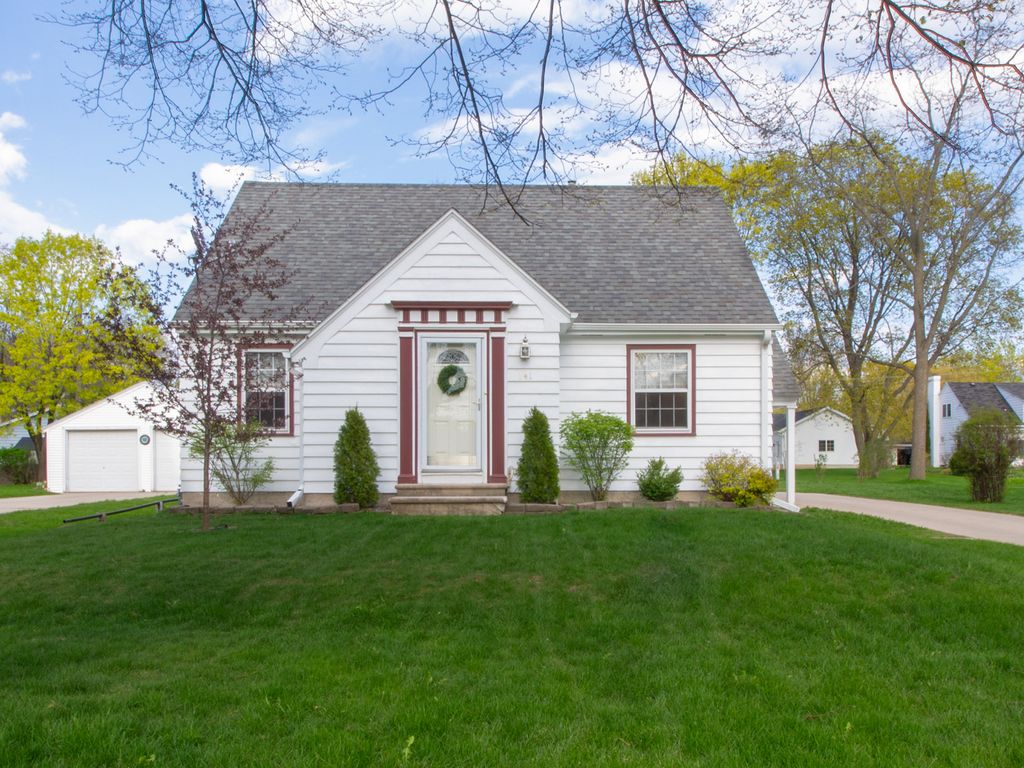 141 Jacob St, Green Bay, WI 54302