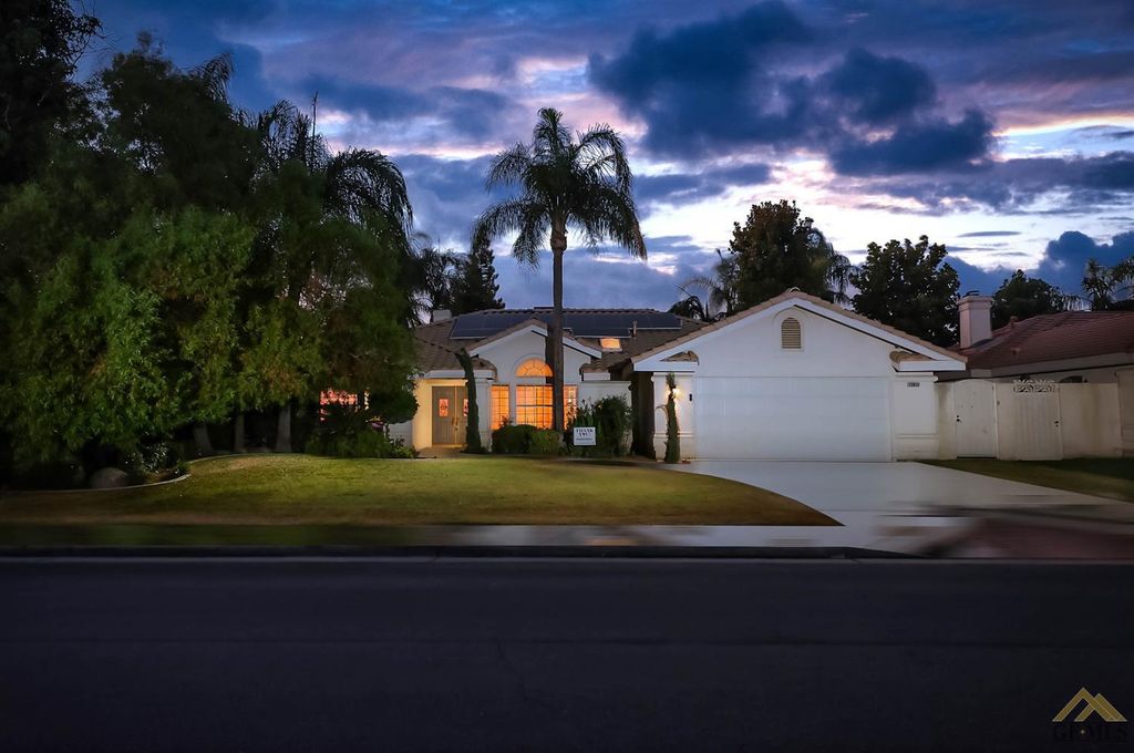 13812 Calle Elegante, Bakersfield, CA 93314