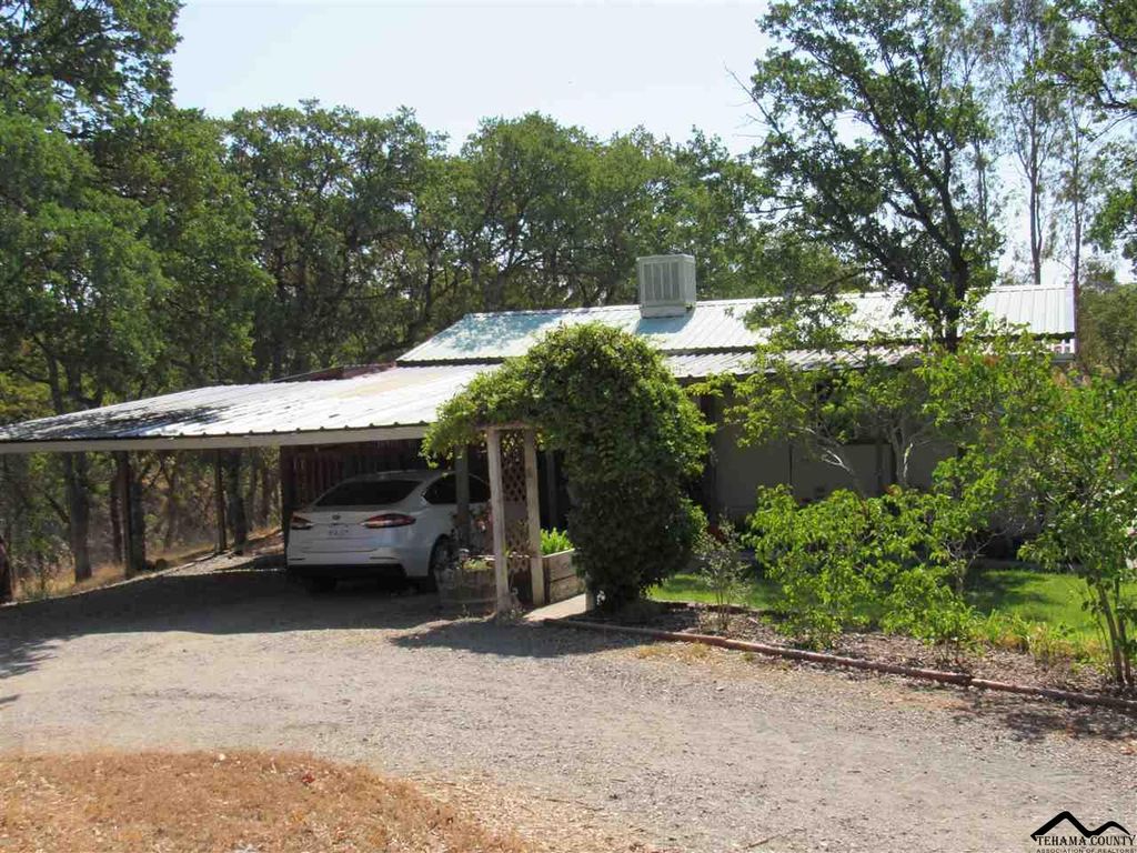 19605 Green Tree Dr, Red Bluff, CA 96080