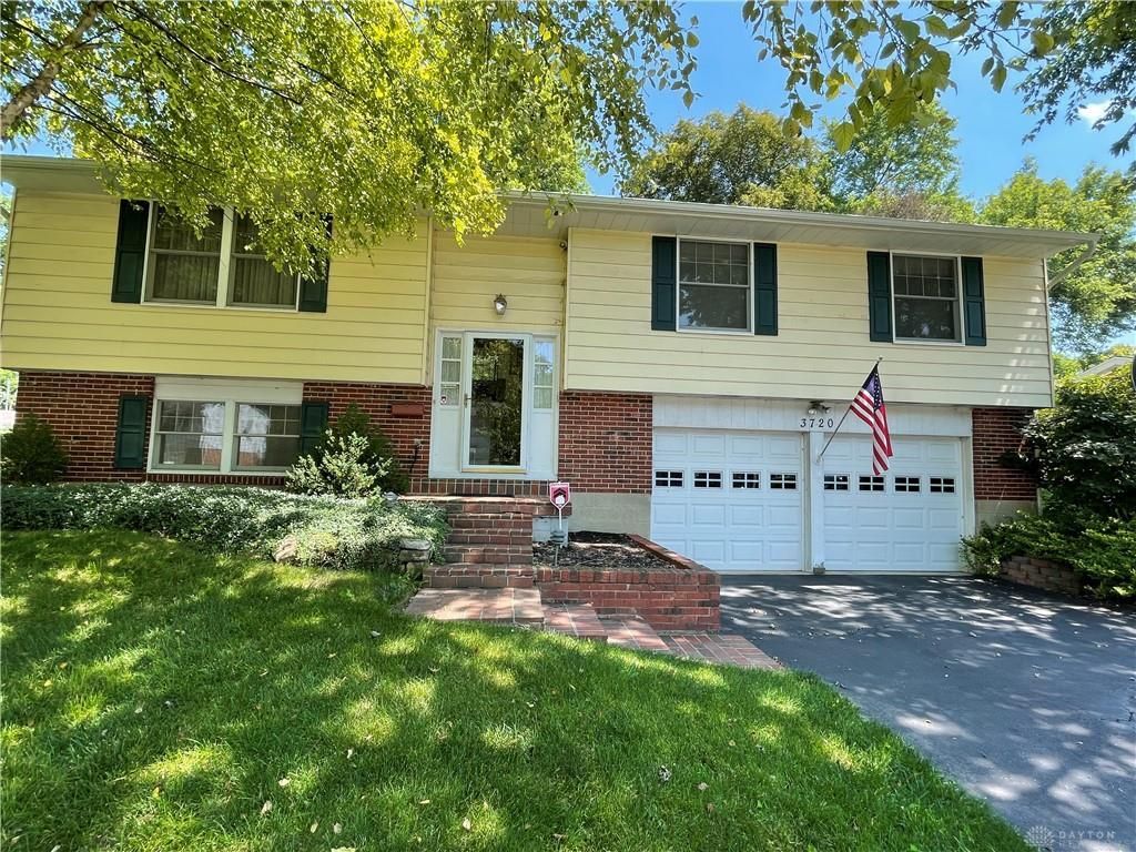 3720 Corkwood Dr, Dayton, OH 45424