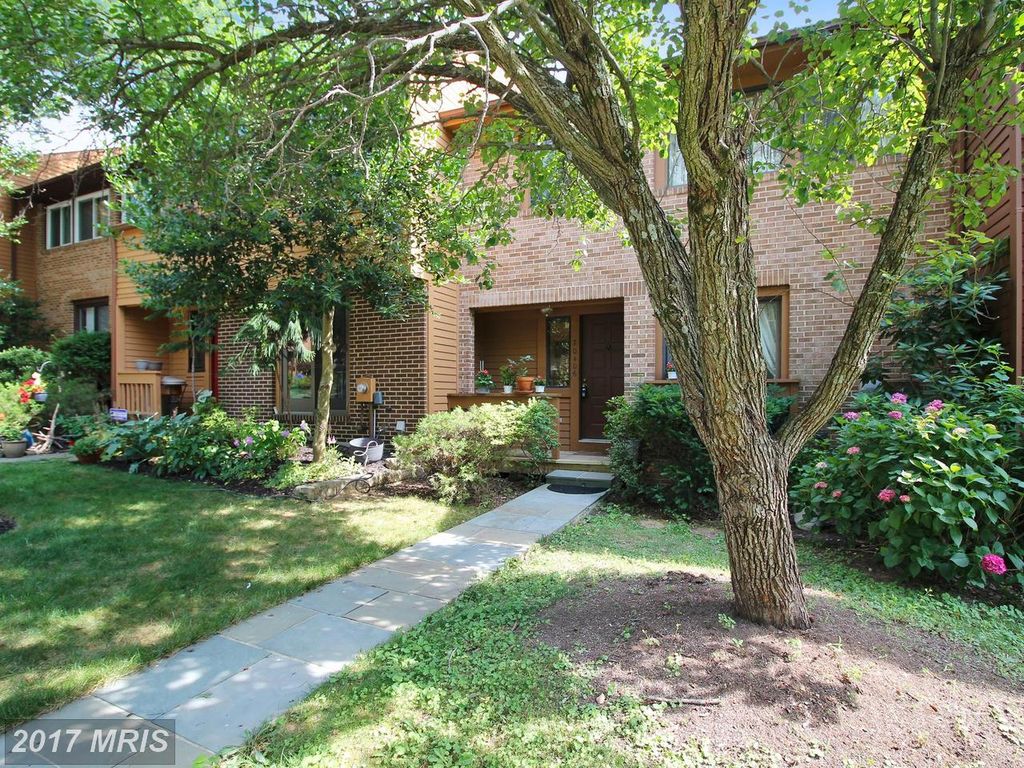 20406 Waters Point Ln, Germantown, MD 20874