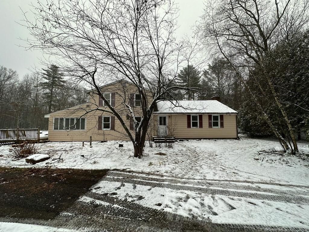82 Climax Rd, Simsbury, CT 06070 See Est. Value, Schools & More