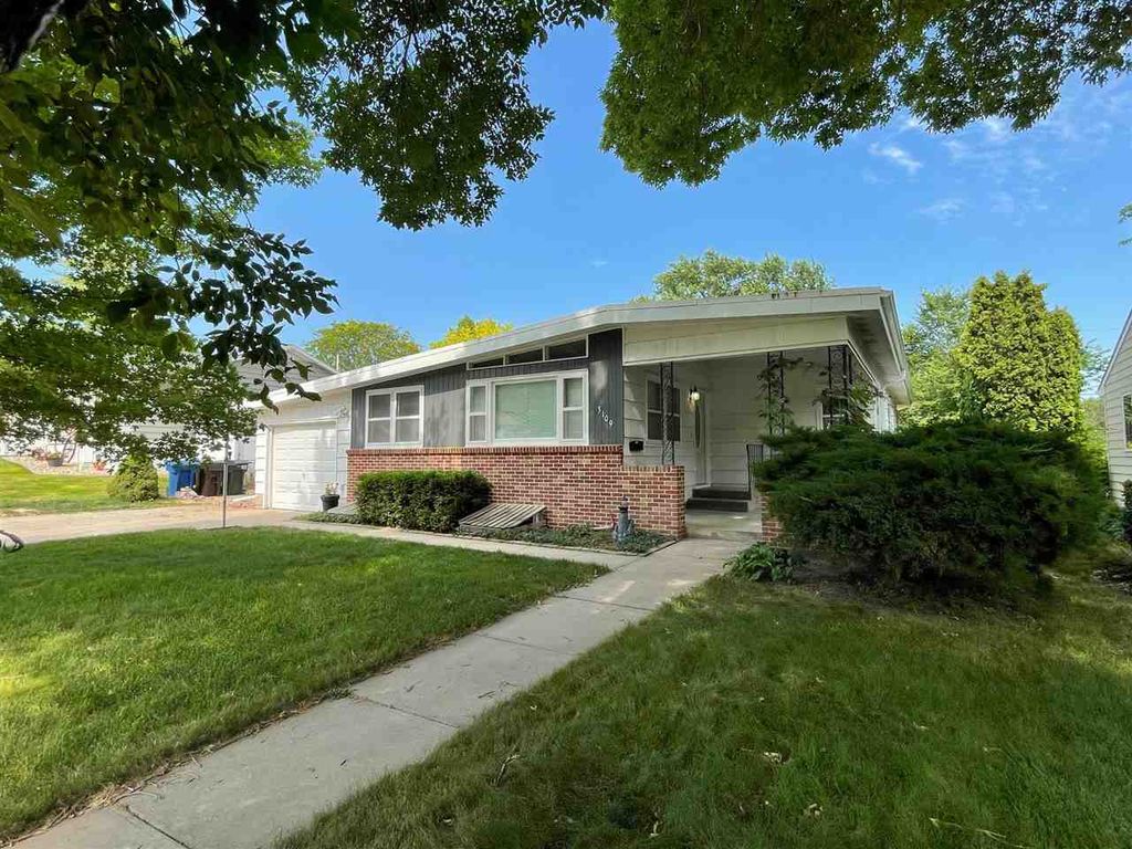 3109 10th Ave, Kearney, NE 68845