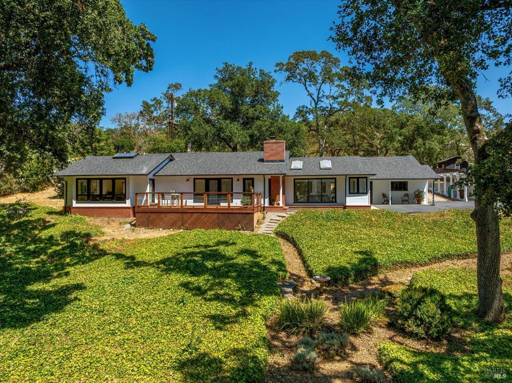 2143 Monticello Road, Napa, CA 94558