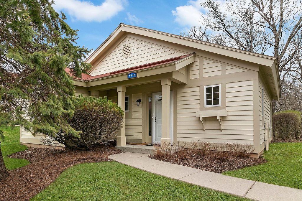 Lake Geneva Cottages For Sale