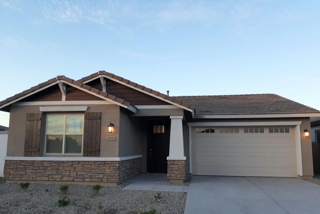 2444 E Kingbird Dr, Gilbert, AZ 85297