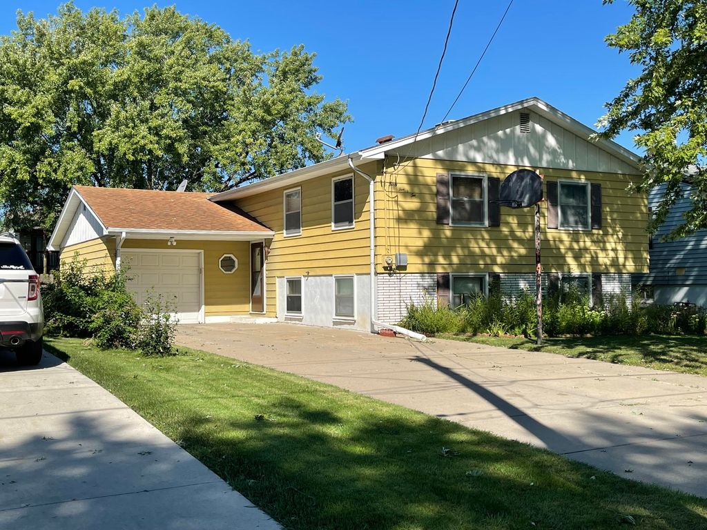903 Avenue A, Council Bluffs, IA 51503 - realtor.com®