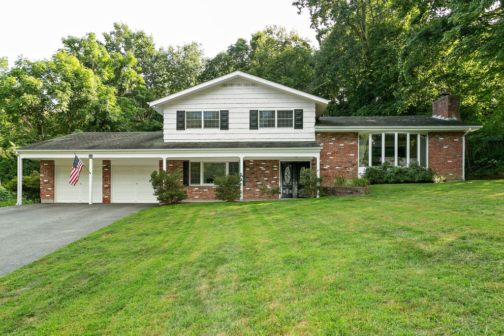 40 Barnes Rd, Ossining, NY 4 Bed, 3 Bath SingleFamily Home 23