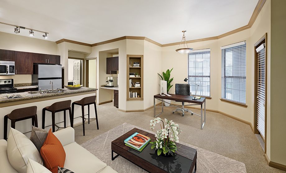 4825 Davis Ln, Austin, TX 78749