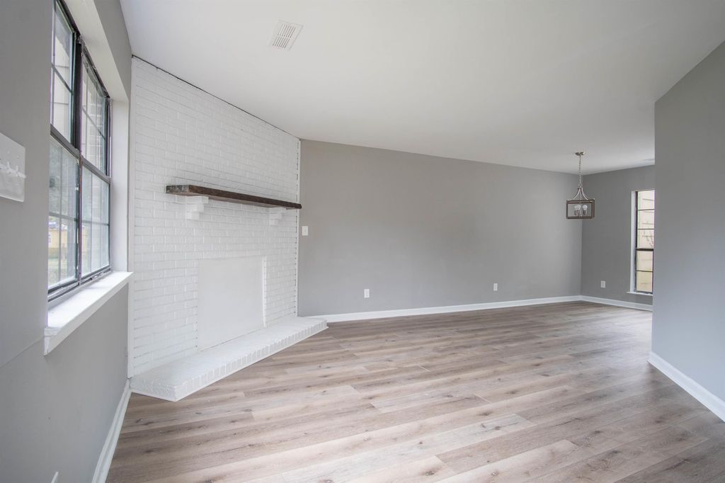 345 Autumn Ln, Madison, AL 35758