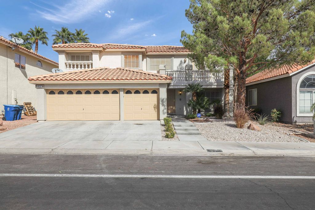 8532 W Gilmore Ave, Las Vegas, NV 89129