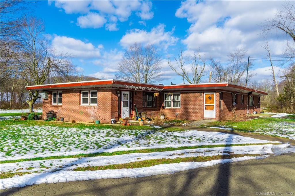256 Totoket Rd #2, North Branford, CT 06471