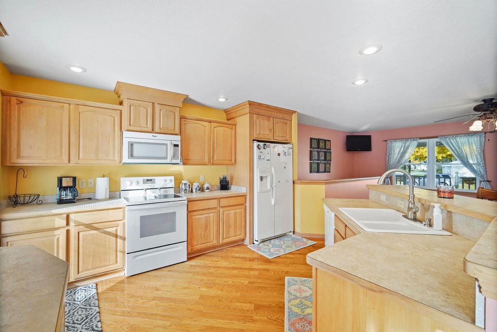 281 Amherst St, Jackson, MI 49203