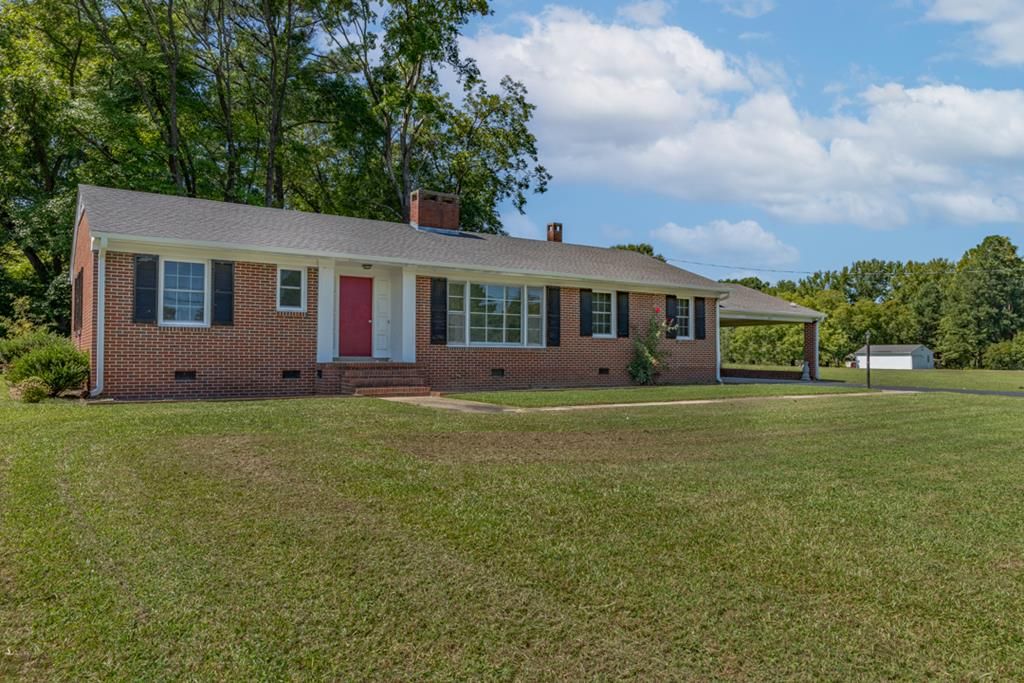 601 Sadler Dr, Emporia, VA 23847