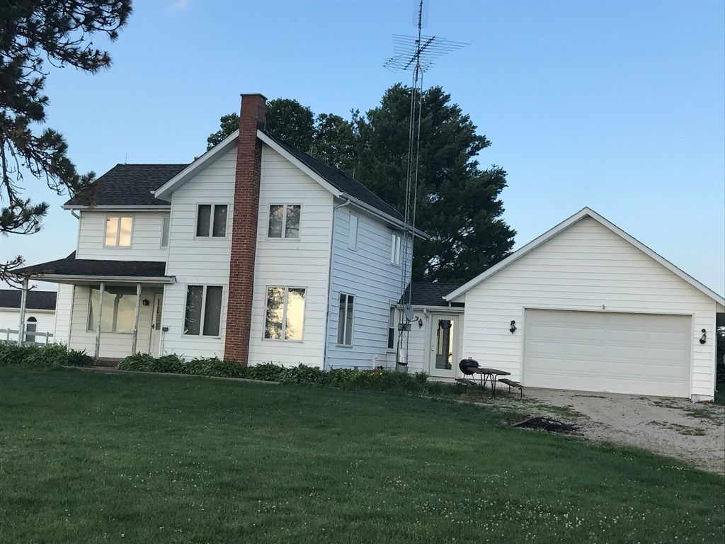 4330 E 1675th Rd, Earlville, IL 3 Bed, 2 Bath SingleFamily Home 12