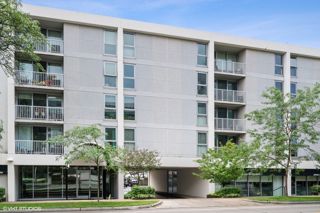 1625 Sheridan Rd #310, Wilmette, IL 60091