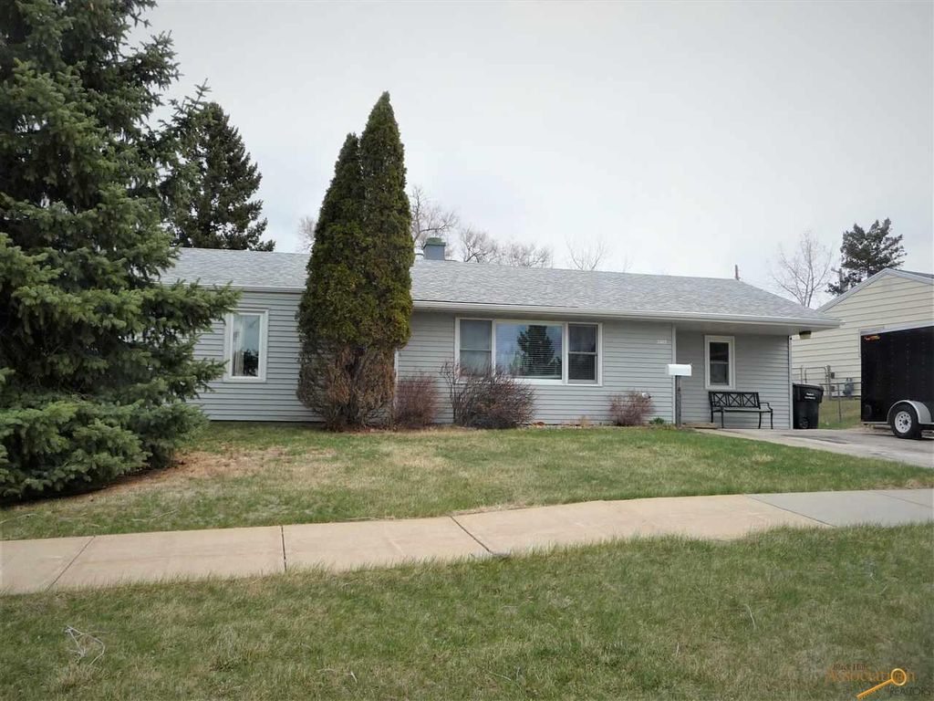 2402 Willow Ave, Rapid City, SD 57701