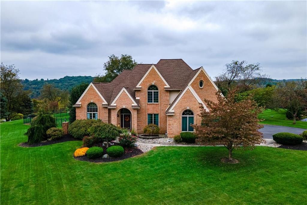 2761 Apple Valley Cir, Orefield, PA 18069