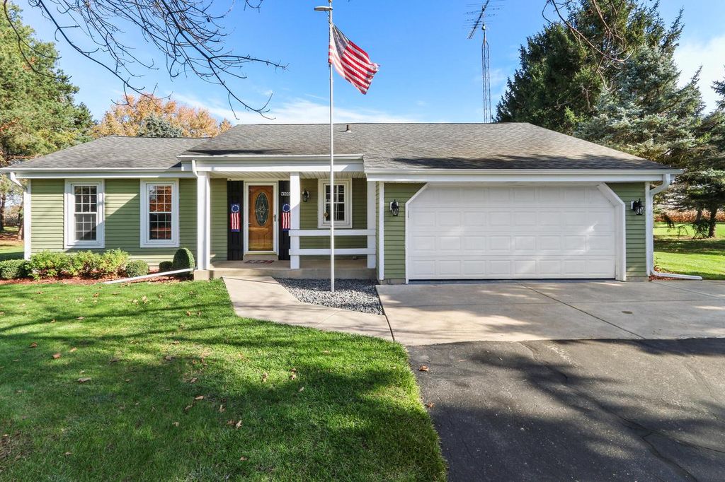 W5001 Paddock DRIVE, Elkhorn, WI 53121 Trulia