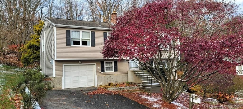 124 Sierra St, Waterbury, CT 06704