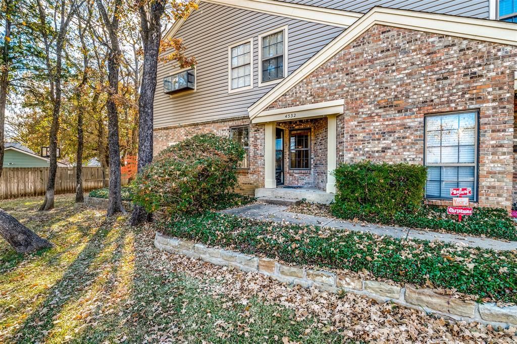 4532 Forestgate Cir, Arlington, TX 76017