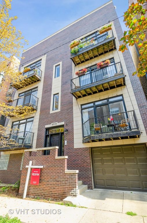 1877 N Winnebago Ave #2W, Chicago, IL 60647