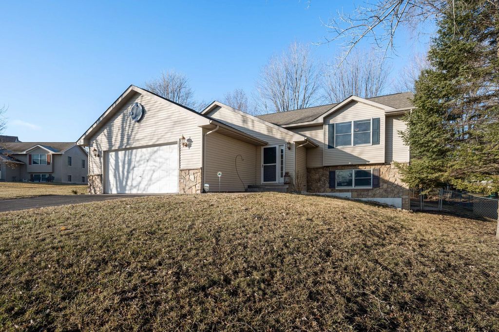 1523 Hillside Ct, New Richmond, WI 54017 MLS 6484551 Trulia