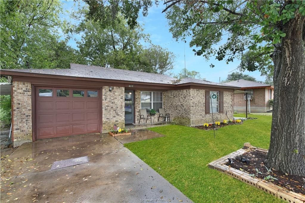 2217 Old Chappell Hill Rd, Brenham, TX 77833 Trulia