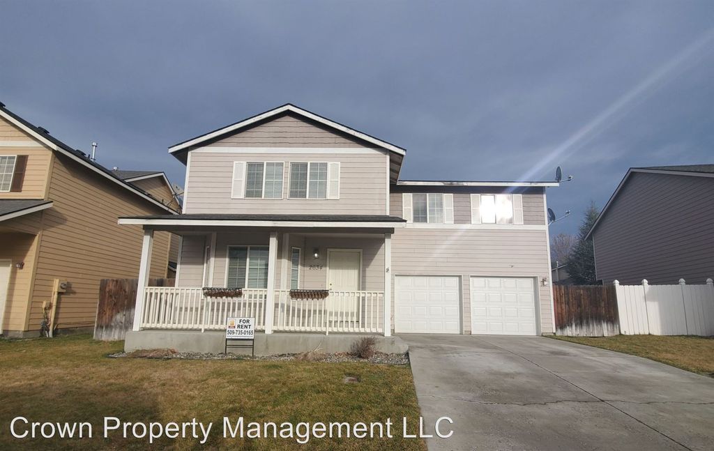 2634 Dornoch Pl, Richland, WA 99354